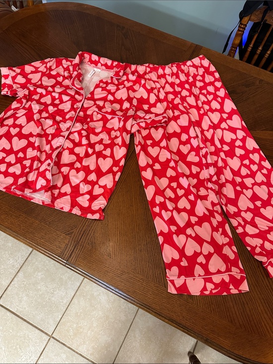 Joyspun Other - Women’s Red and Pink Heart Print Pajama Set - Cropped